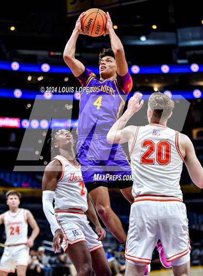 Thumbnail 2 in Bishop Gorman vs. Archbishop Riordan (Coastal Catholic Classic) photogallery.