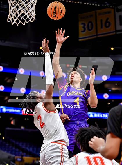 Thumbnail 2 in Bishop Gorman vs. Archbishop Riordan (Coastal Catholic Classic) photogallery.