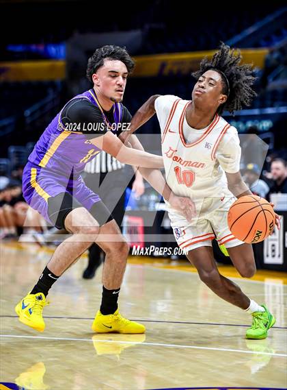 Thumbnail 3 in Bishop Gorman vs. Archbishop Riordan (Coastal Catholic Classic) photogallery.