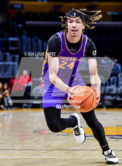 Thumbnail 3 in Bishop Gorman vs. Archbishop Riordan (Coastal Catholic Classic) photogallery.