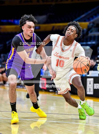 Thumbnail 1 in Bishop Gorman vs. Archbishop Riordan (Coastal Catholic Classic) photogallery.