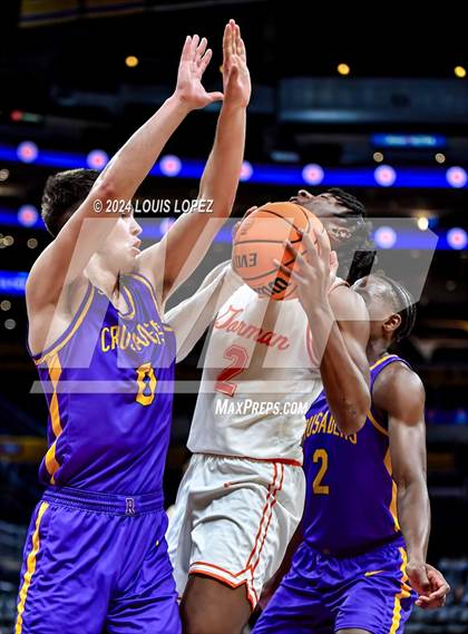 Thumbnail 2 in Bishop Gorman vs. Archbishop Riordan (Coastal Catholic Classic) photogallery.