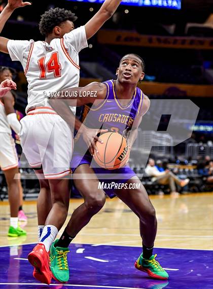 Thumbnail 3 in Bishop Gorman vs. Archbishop Riordan (Coastal Catholic Classic) photogallery.