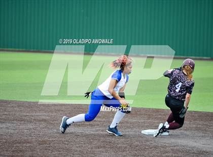 Thumbnail 3 in Temple vs. Wylie (UIL 6A Area Playoff) photogallery.