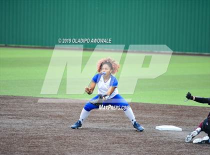 Thumbnail 3 in Temple vs. Wylie (UIL 6A Area Playoff) photogallery.