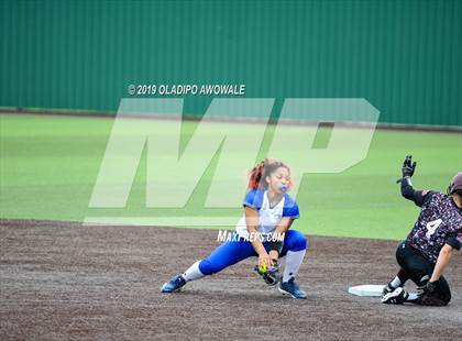 Thumbnail 2 in Temple vs. Wylie (UIL 6A Area Playoff) photogallery.