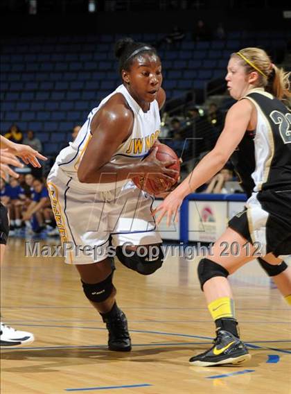 Thumbnail 1 in JW North vs. Foothill (CIF D2 SoCal Regional Final) photogallery.