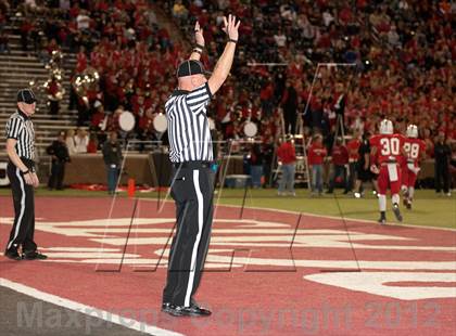 Thumbnail 2 in Colerain vs Elder (OHSAA Playoffs) photogallery.