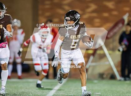 Thumbnail 3 in Paraclete @ Crespi photogallery.