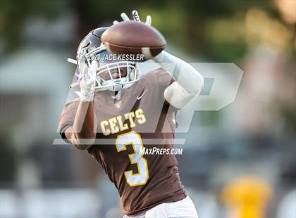 Thumbnail 3 in Paraclete @ Crespi photogallery.