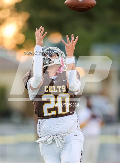 Thumbnail 1 in Paraclete @ Crespi photogallery.