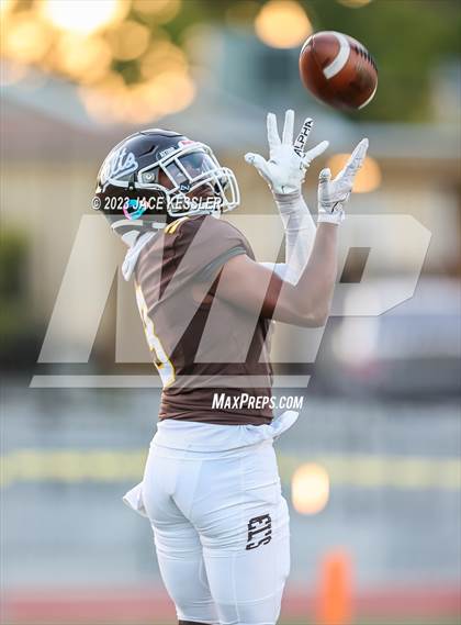 Thumbnail 1 in Paraclete @ Crespi photogallery.