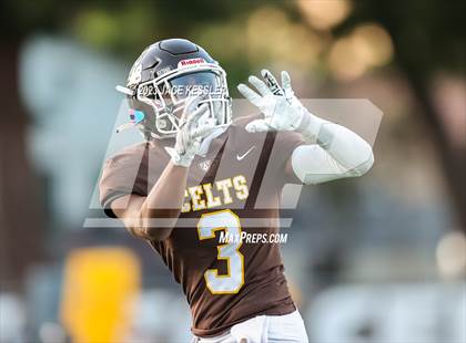 Thumbnail 2 in Paraclete @ Crespi photogallery.