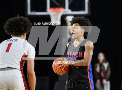 Thumbnail 3 in North Central vs. Rainier Beach (WIAA 3A Quarterfinals) photogallery.