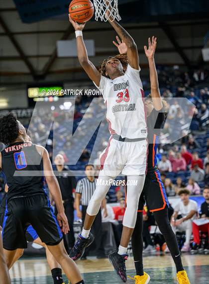 Thumbnail 1 in North Central vs. Rainier Beach (WIAA 3A Quarterfinals) photogallery.