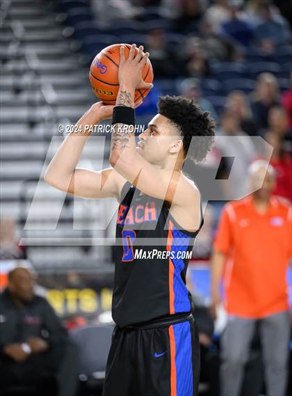 Thumbnail 1 in North Central vs. Rainier Beach (WIAA 3A Quarterfinals) photogallery.