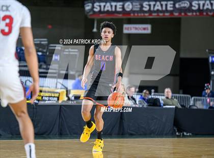 Thumbnail 2 in North Central vs. Rainier Beach (WIAA 3A Quarterfinals) photogallery.
