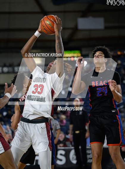 Thumbnail 3 in North Central vs. Rainier Beach (WIAA 3A Quarterfinals) photogallery.