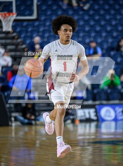 Thumbnail 2 in North Central vs. Rainier Beach (WIAA 3A Quarterfinals) photogallery.