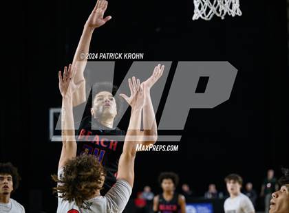Thumbnail 1 in North Central vs. Rainier Beach (WIAA 3A Quarterfinals) photogallery.