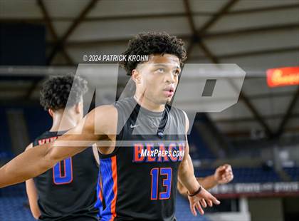 Thumbnail 2 in North Central vs. Rainier Beach (WIAA 3A Quarterfinals) photogallery.