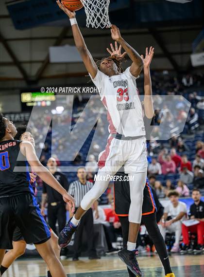Thumbnail 2 in North Central vs. Rainier Beach (WIAA 3A Quarterfinals) photogallery.