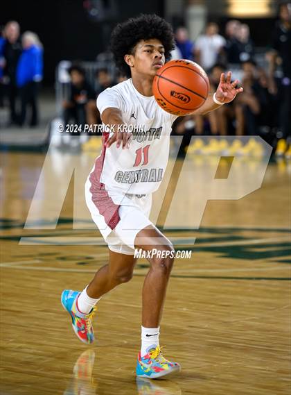 Thumbnail 3 in North Central vs. Rainier Beach (WIAA 3A Quarterfinals) photogallery.