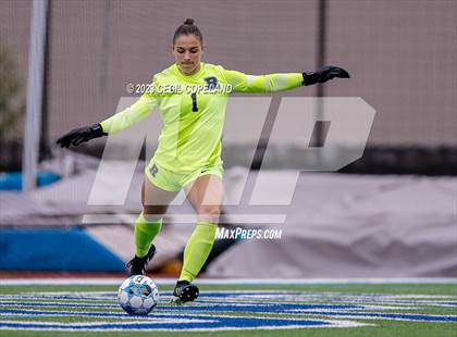 Thumbnail 2 in Roswell vs. Pope (GHSA 6A Semifinal) photogallery.