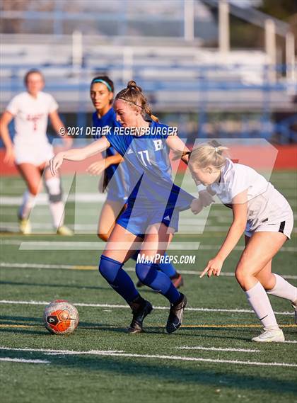 Thumbnail 3 in Denver East vs Broomfield (CHSAA 5A Playoffs Rd 1) photogallery.