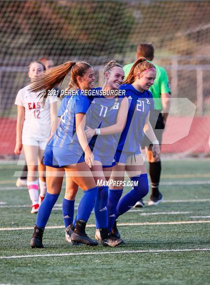 Thumbnail 3 in Denver East vs Broomfield (CHSAA 5A Playoffs Rd 1) photogallery.