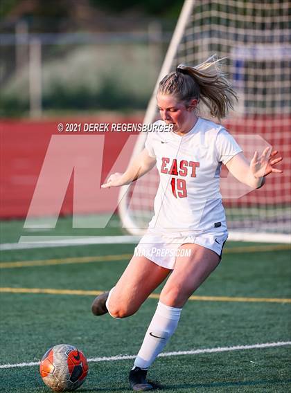 Thumbnail 3 in Denver East vs Broomfield (CHSAA 5A Playoffs Rd 1) photogallery.
