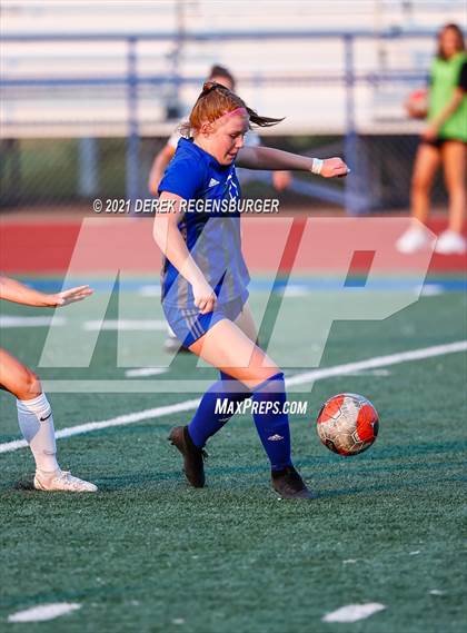 Thumbnail 3 in Denver East vs Broomfield (CHSAA 5A Playoffs Rd 1) photogallery.