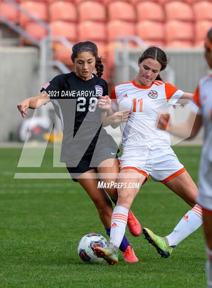 Thumbnail 3 in Skyridge vs. Riverton (UHSAA 6A Final) photogallery.
