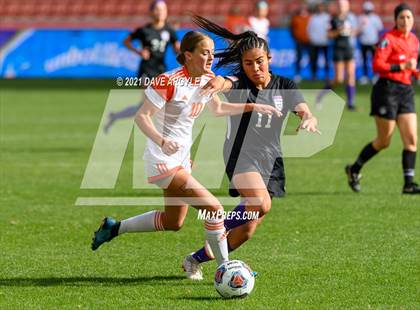 Thumbnail 3 in Skyridge vs. Riverton (UHSAA 6A Final) photogallery.