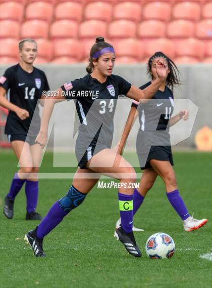 Thumbnail 2 in Skyridge vs. Riverton (UHSAA 6A Final) photogallery.