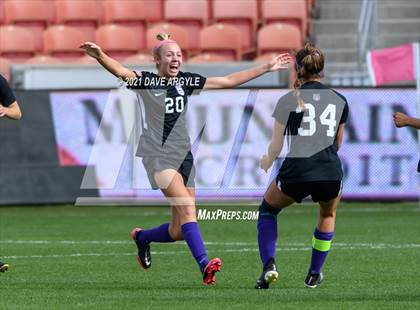 Thumbnail 2 in Skyridge vs. Riverton (UHSAA 6A Final) photogallery.