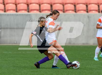 Thumbnail 2 in Skyridge vs. Riverton (UHSAA 6A Final) photogallery.