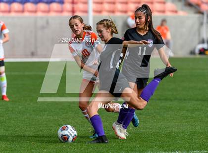 Thumbnail 2 in Skyridge vs. Riverton (UHSAA 6A Final) photogallery.