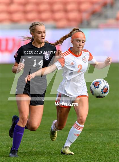 Thumbnail 3 in Skyridge vs. Riverton (UHSAA 6A Final) photogallery.