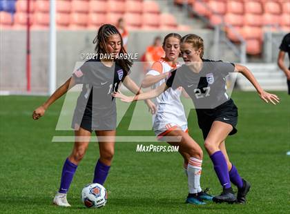Thumbnail 1 in Skyridge vs. Riverton (UHSAA 6A Final) photogallery.