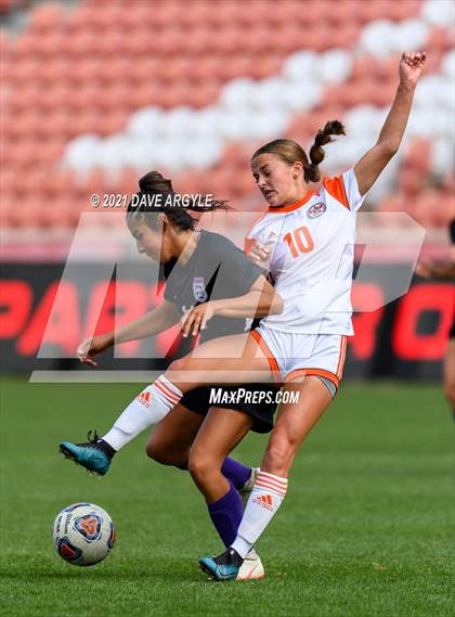 Thumbnail 2 in Skyridge vs. Riverton (UHSAA 6A Final) photogallery.