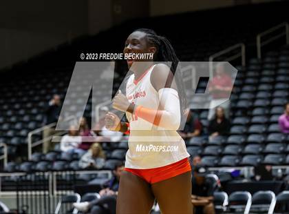 Thumbnail 3 in Grand Oaks vs. Cinco Ranch (UIL 6A Volleyball Final) photogallery.