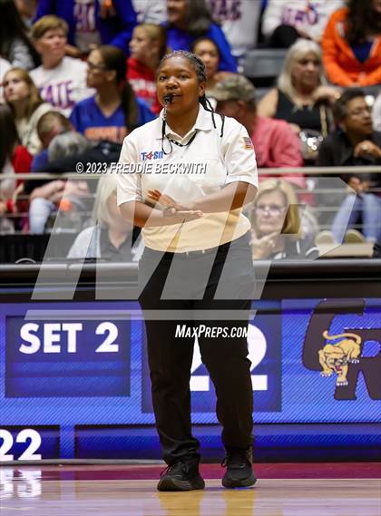 Thumbnail 2 in Grand Oaks vs. Cinco Ranch (UIL 6A Volleyball Final) photogallery.