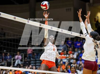 Thumbnail 1 in Grand Oaks vs. Cinco Ranch (UIL 6A Volleyball Final) photogallery.