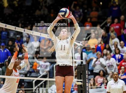 Thumbnail 1 in Grand Oaks vs. Cinco Ranch (UIL 6A Volleyball Final) photogallery.
