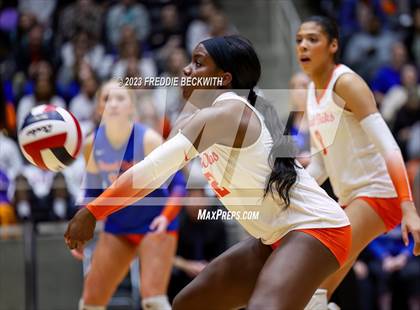 Thumbnail 3 in Grand Oaks vs. Cinco Ranch (UIL 6A Volleyball Final) photogallery.
