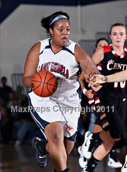 Thumbnail 1 in Knoxville West vs Knoxville Central photogallery.