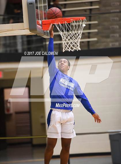 Thumbnail 3 in MacArthur [Douglas] vs Churchill photogallery.
