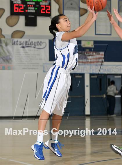 Thumbnail 3 in Pacific Collegiate @ Capital Christian (CIF NorCal Regional D5 Playoffs) photogallery.