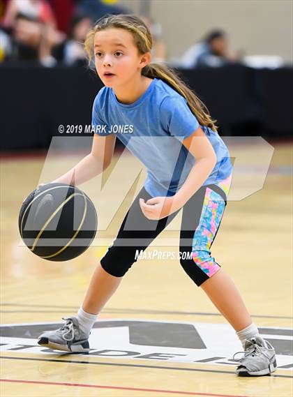 Thumbnail 1 in Perry vs. Chaparral (Hoophall West Tournament) photogallery.